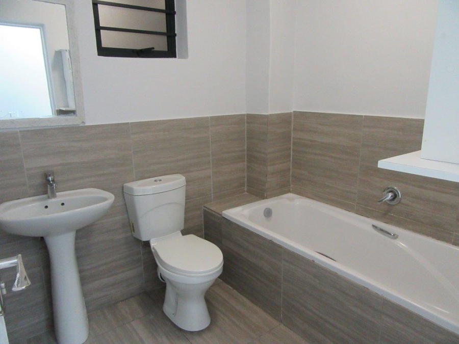 2 Bedroom Property for Sale in Parklands North Western Cape
